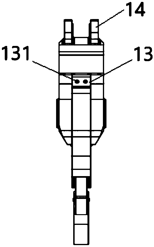 Split crusher and breaking device thereof