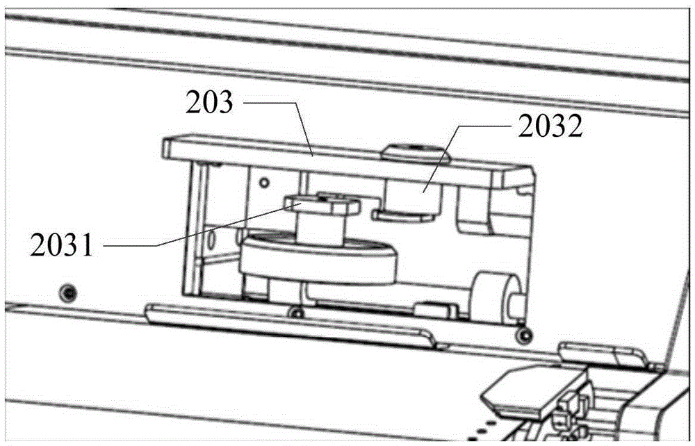 Seal machine and seal method thereof