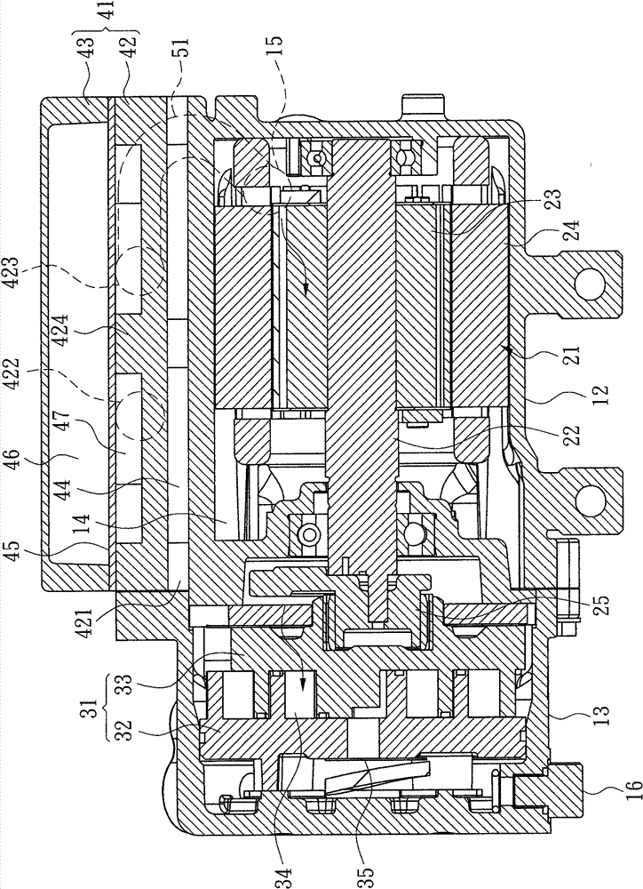 Power-driven compressor capable of preventing overheating of control circuit