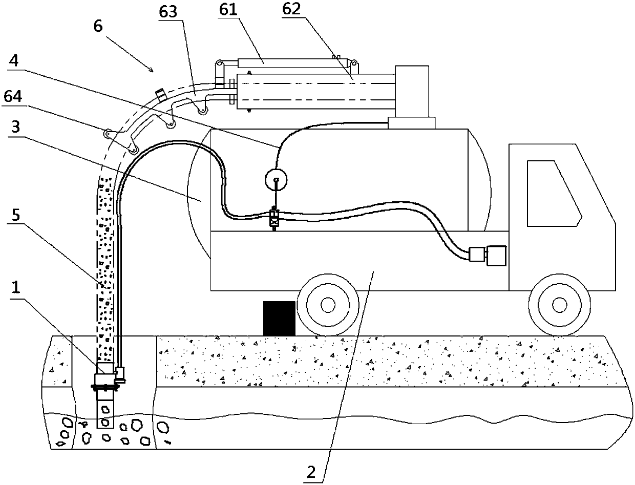 Auxiliary suction mechanism for sewage suction truck and sewage suction truck
