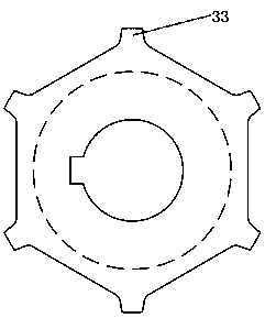 Traction device of compensation chain plastic dipping equipment