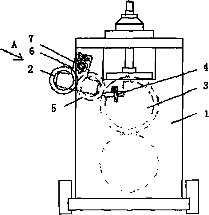 Cutter lubricating device on sanitary towel and diaper production lines