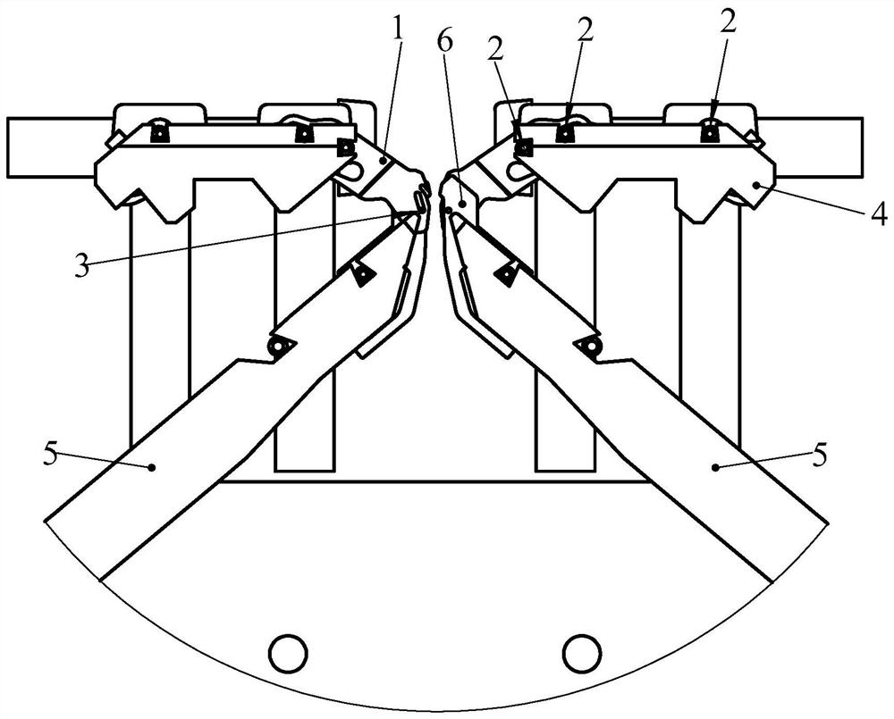 Yarn pressing device of flat knitting machine and working method of yarn pressing device