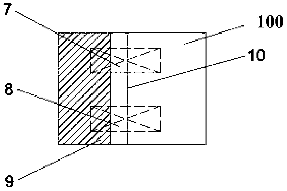 Wallpaper splicing seam aligning device and wallpaper splicing seam aligning method by utilizing same