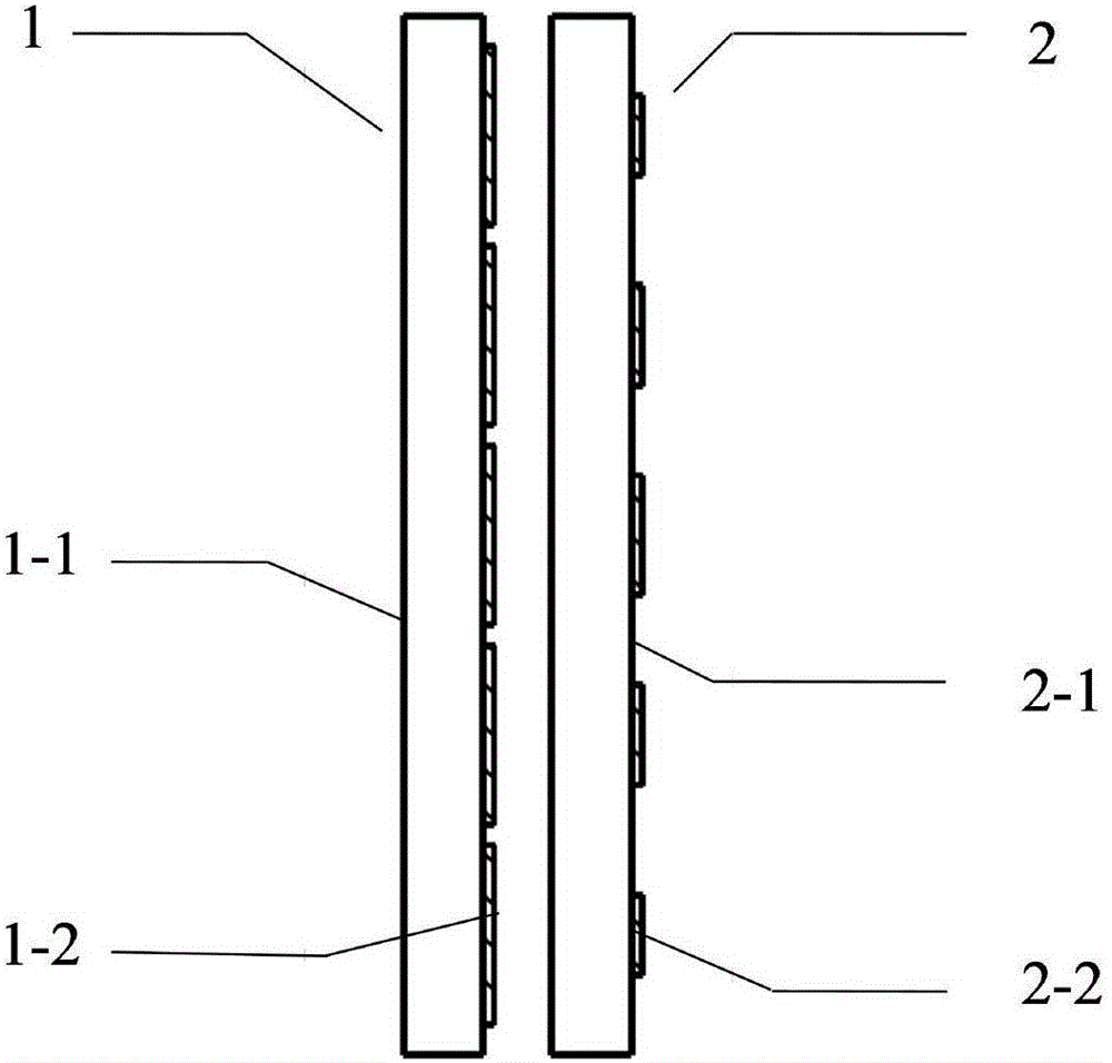 Plane-form frequency reuse antenna sub-reflection surface