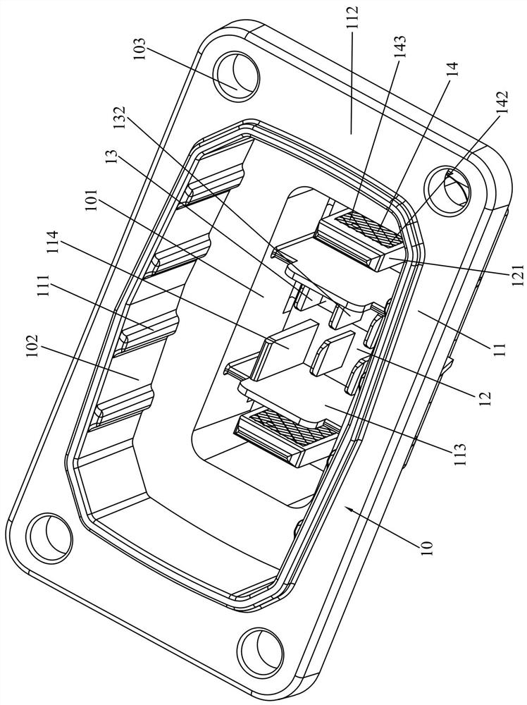 Circuit connector assembly capable of allowing large current to pass through