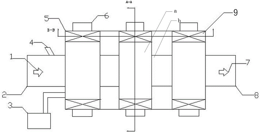 Flue gas purification device and method for capturing PM2.5-PM10 by magnetic porous media in traveling magnetic field