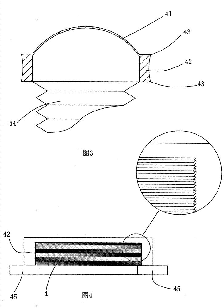 Volume-variable feeding bottle with passively expended expensive body