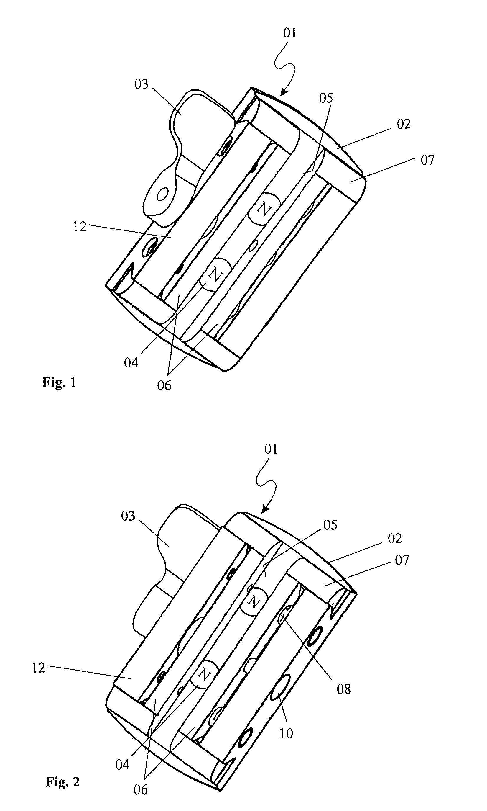 Device for fastening an auxiliary part to a weapon by a magnet