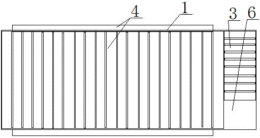 Propelled type automatic feeding device and feeding method for large-scale straw gas