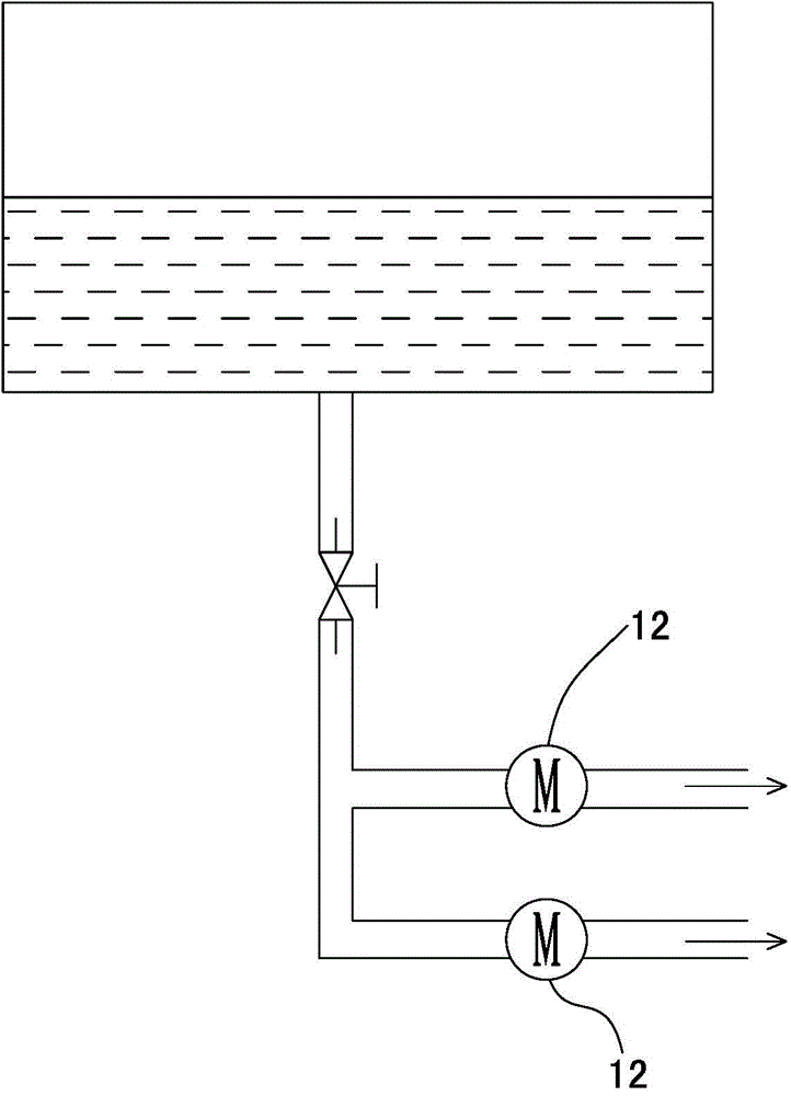 Water discharging device for vacuum tank