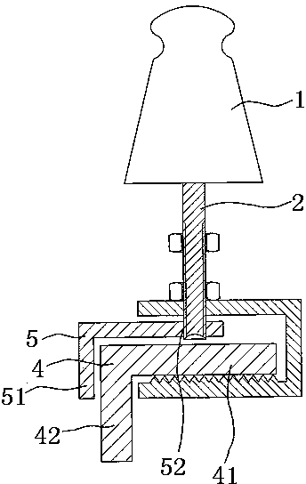 Low-voltage insulated straight bottle capable of being replaced rapidly and replacement method thereof