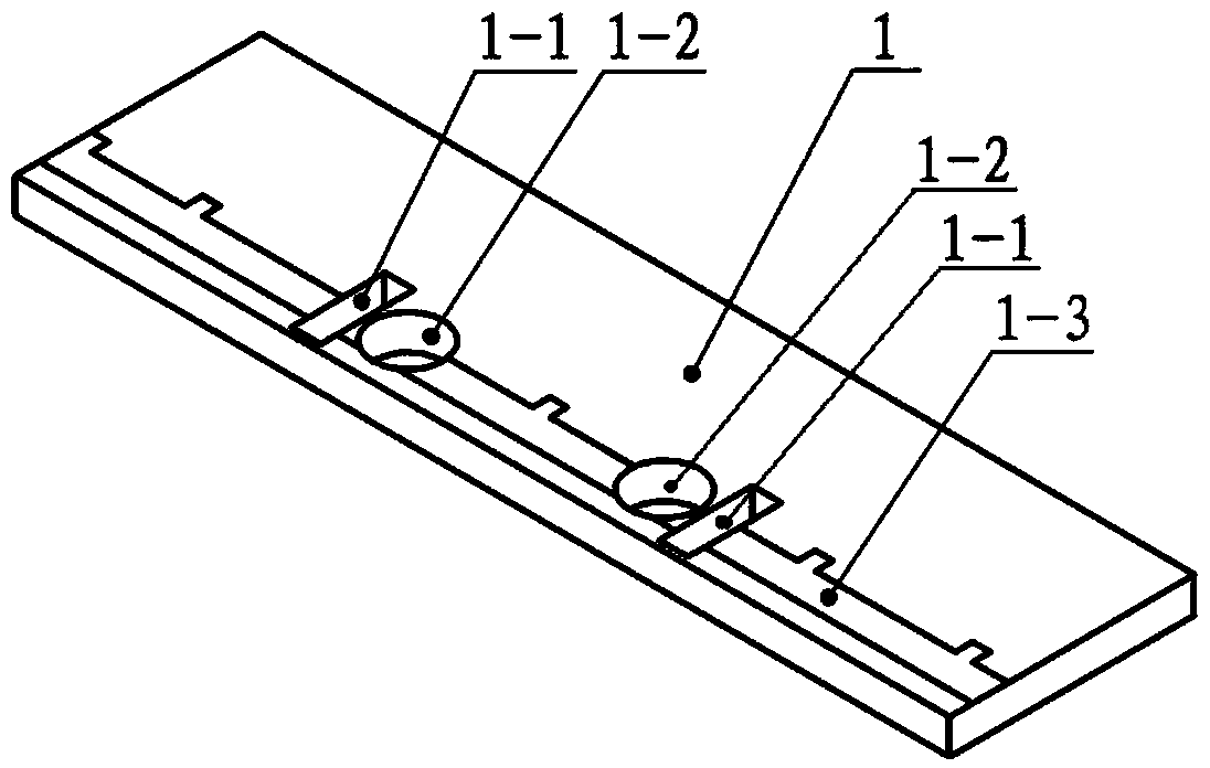 Suspended adsorption type automatic adhering device for indicating gratings