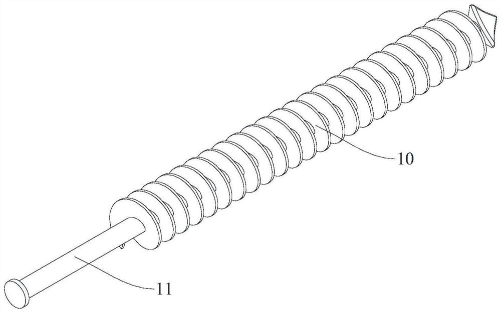 Efficient injection molding device for automobile bumper production