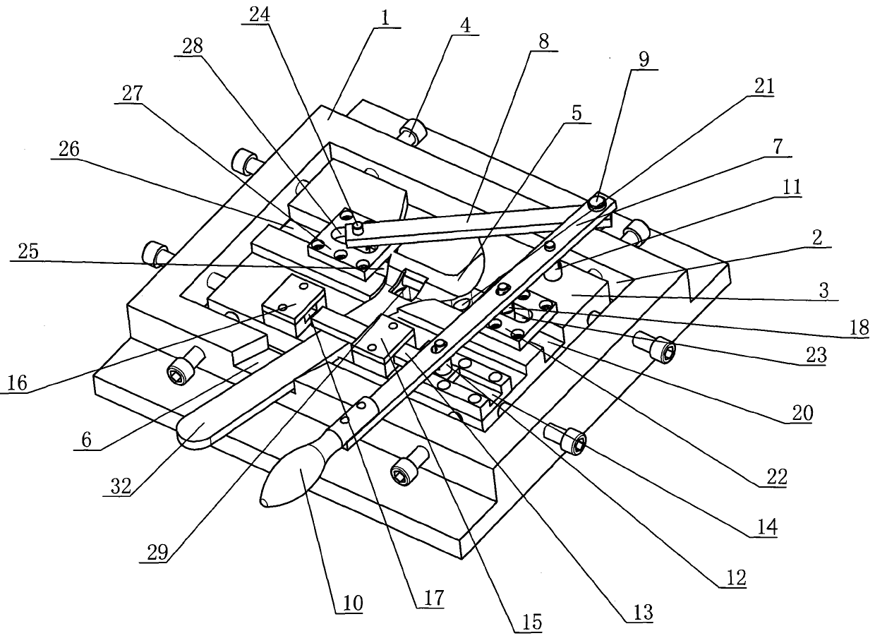 Square hole pulling clamp of adjustable spanner