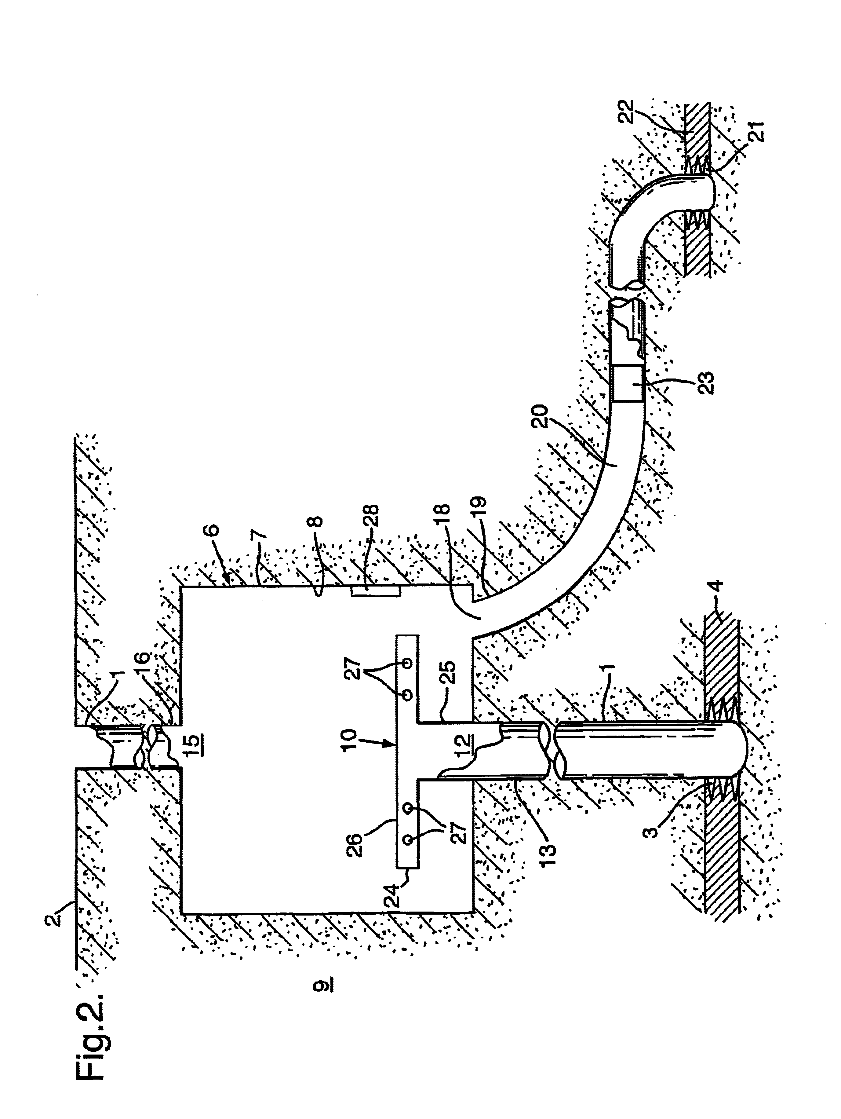 Apparatus and method for downhole fluid separation