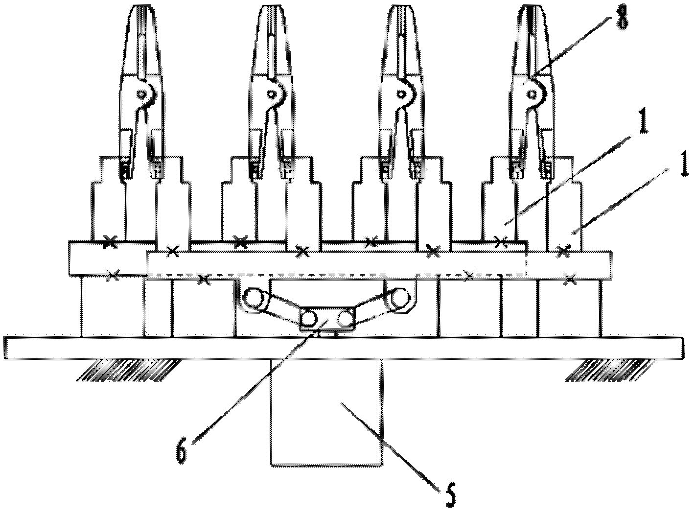 Automatic electrode clamp opening and closing device for formation of lithium battery