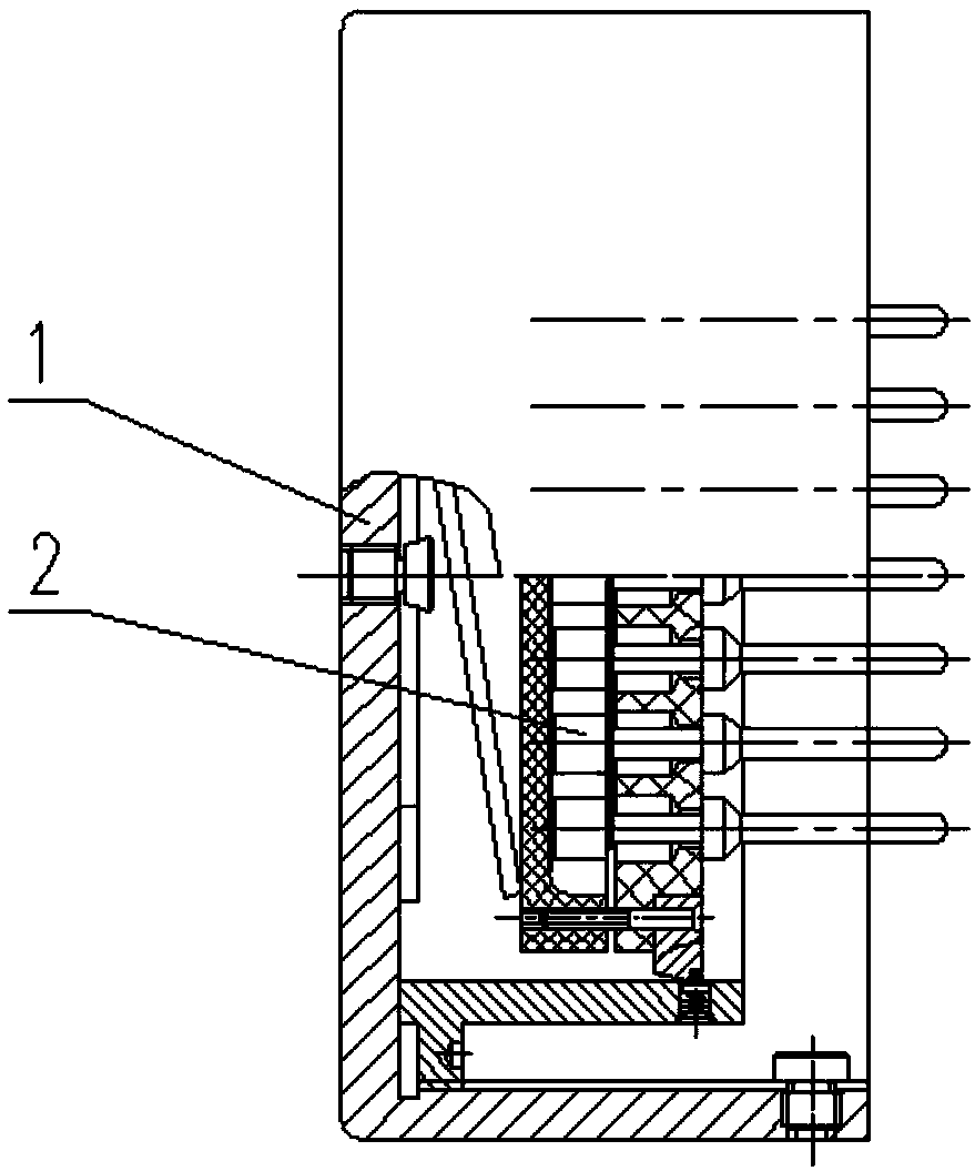 Short circuit protection device for rocket projectile storage and transportation launching box