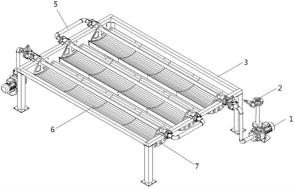 Solar seawater desalination device