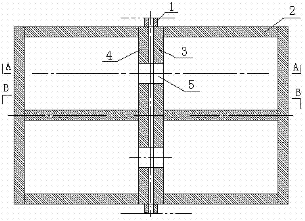 Detachable connection box between ship modules