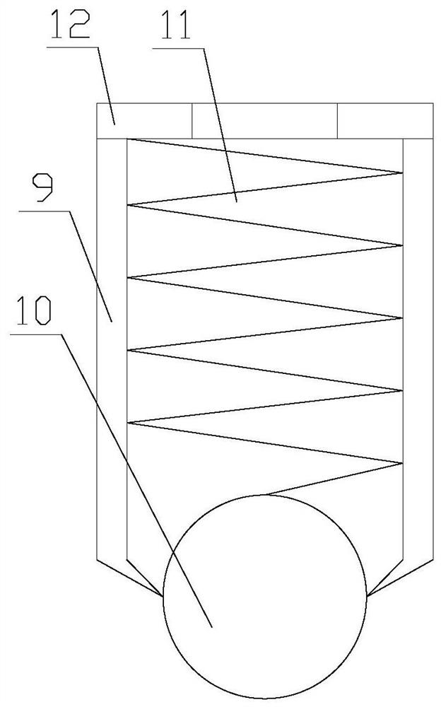 Anti-clogging filtering device for oil exploitation