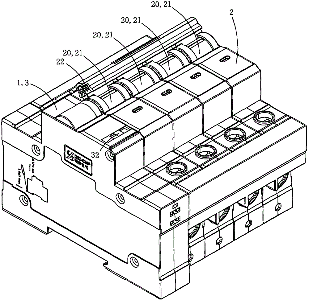 Automatic reclosing circuit breaker