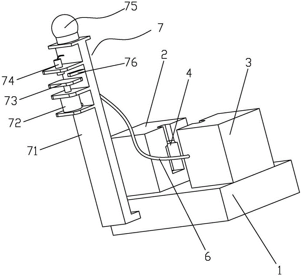 Bottle body blowing machine capable of online detecting whether gas leakage exists in bottle body or not