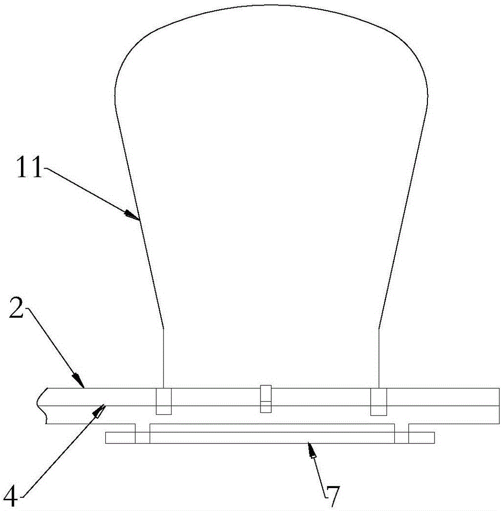 Front rollover mechanism of traffic cone