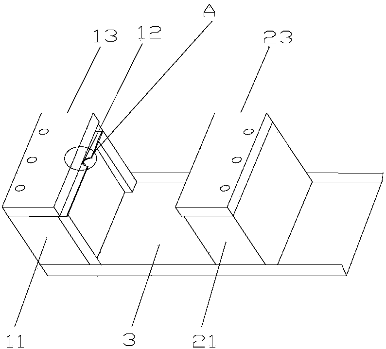 Device for stripping insulating layer of cable