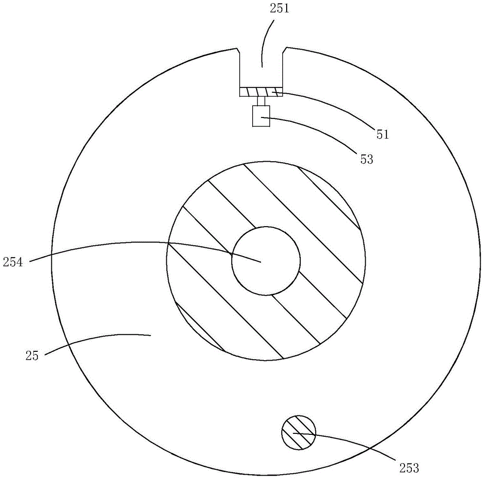 Material conveying wheel assembly for pneumatic feeding mechanism