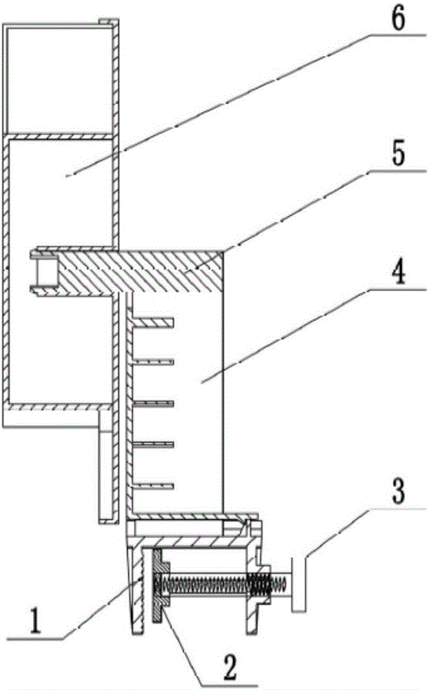 Automatic fish feeding device capable of being adjusted and controlled