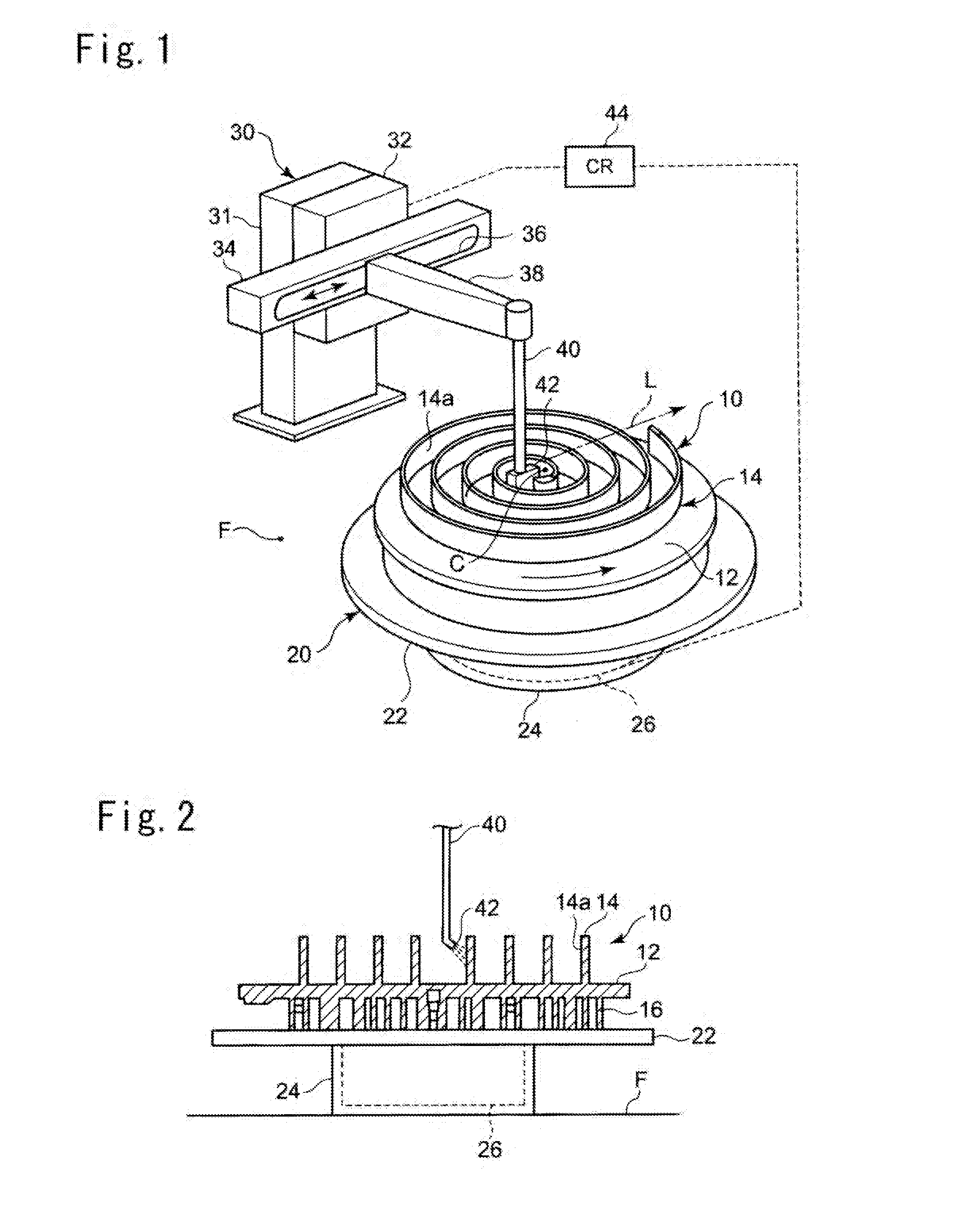 Method and device for forming coating on scroll type fluid machine