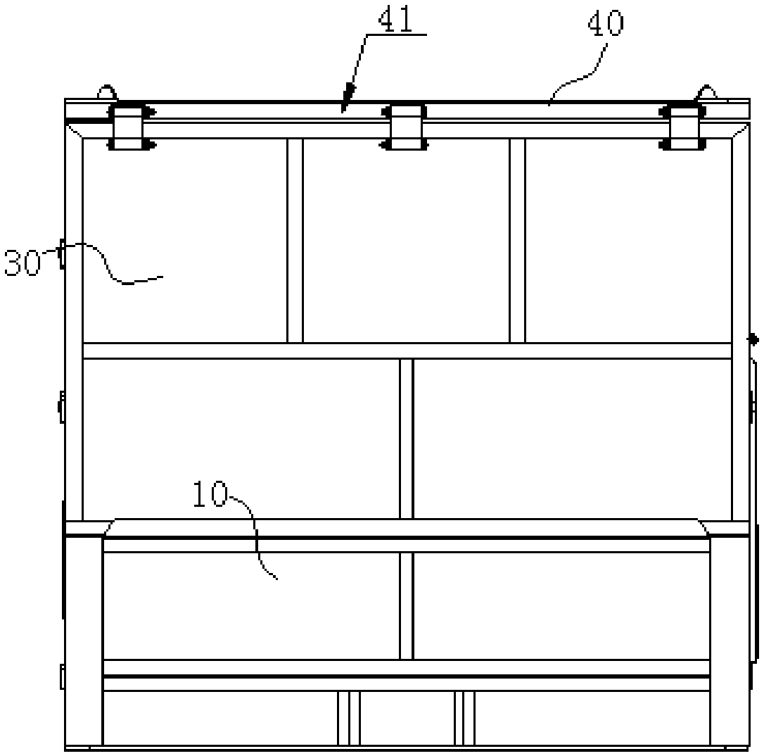 Folding liquid transferring box facilitating mounting of liquid draining pipe