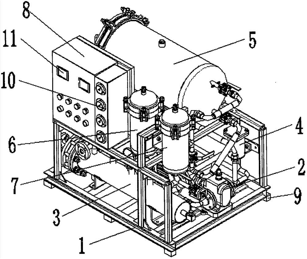 Water dividing oil purifier for lubricating oil used by ship