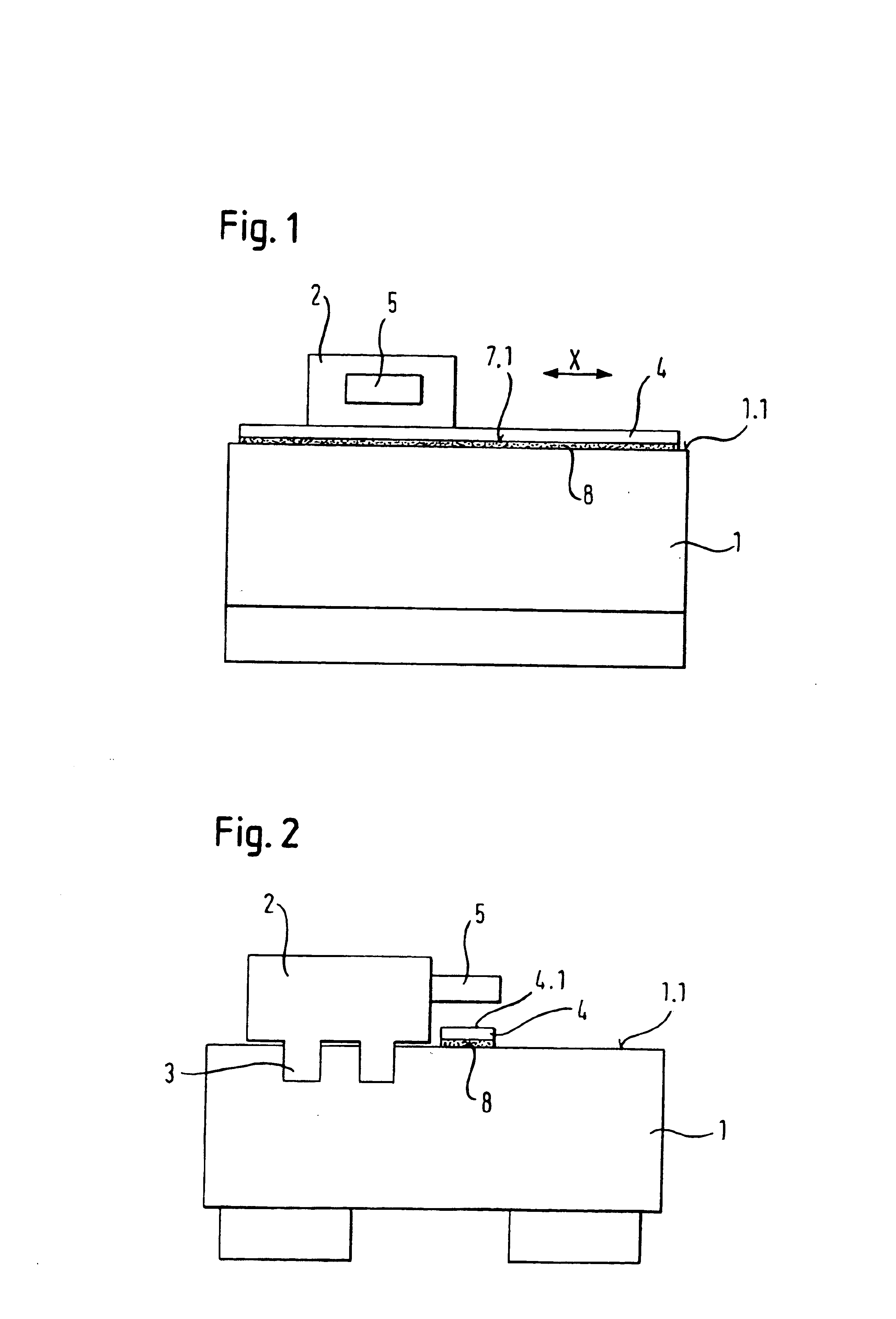 Device and method for attaching a scale element or a protective tape therefor