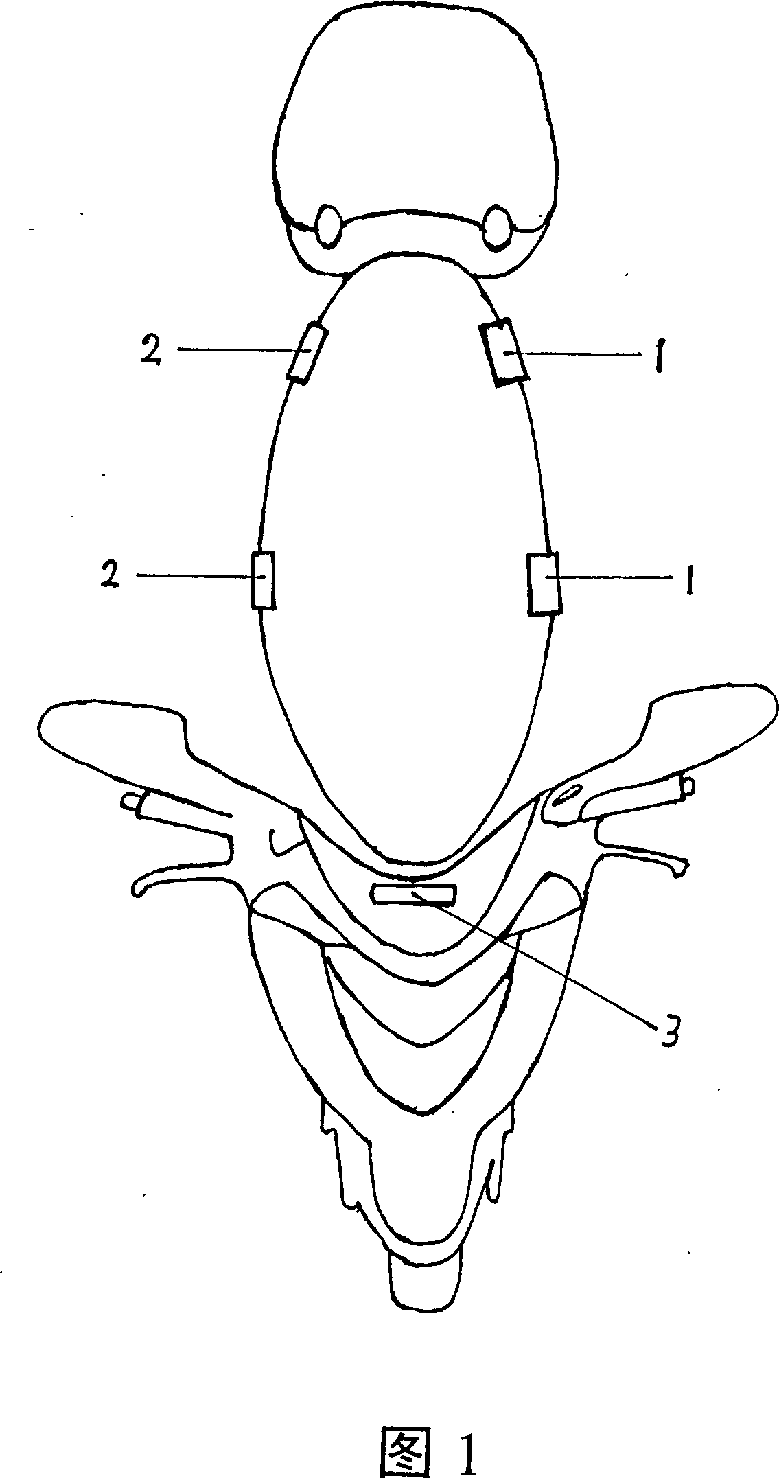 Motorcycle provided with safety belt and safety air bag