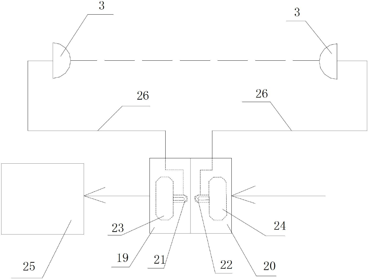 Active detector capable of detecting connection and disconnection of optical fiber