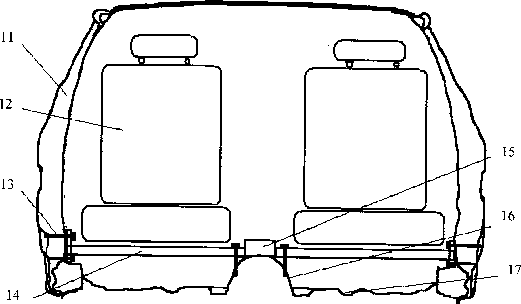 Deformation set for anti-collision on side of manned vehicle, and manned vehicle with the set