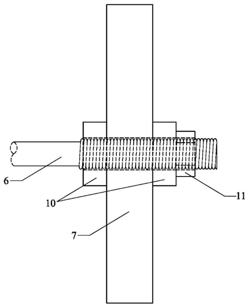 Soil retaining structure suitable for eliminating frost heaving effect in cold region and construction method