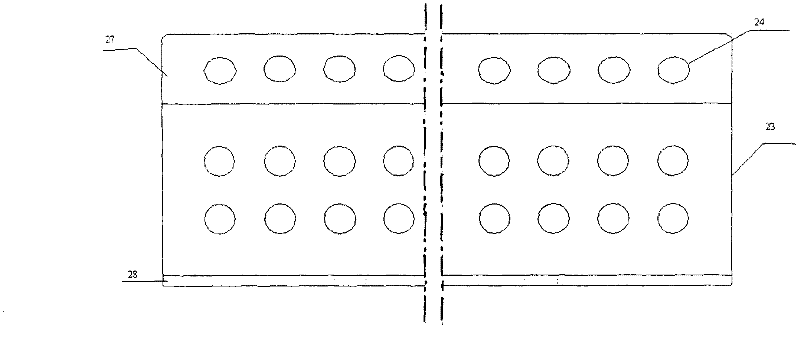 High-temperature resisting conveyor belt with diaphragm plates and retaining sides