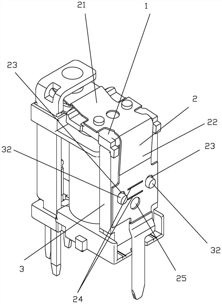 Connecting structure of movable spring and yoke of miniaturized PCB relay and assembling method thereof