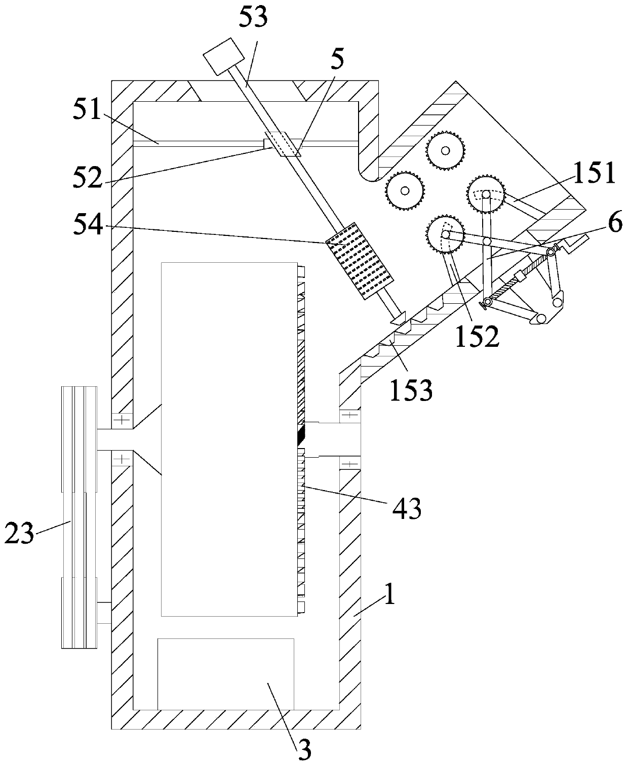 Crushing machine of raw material for preparing wood shaving artificial board