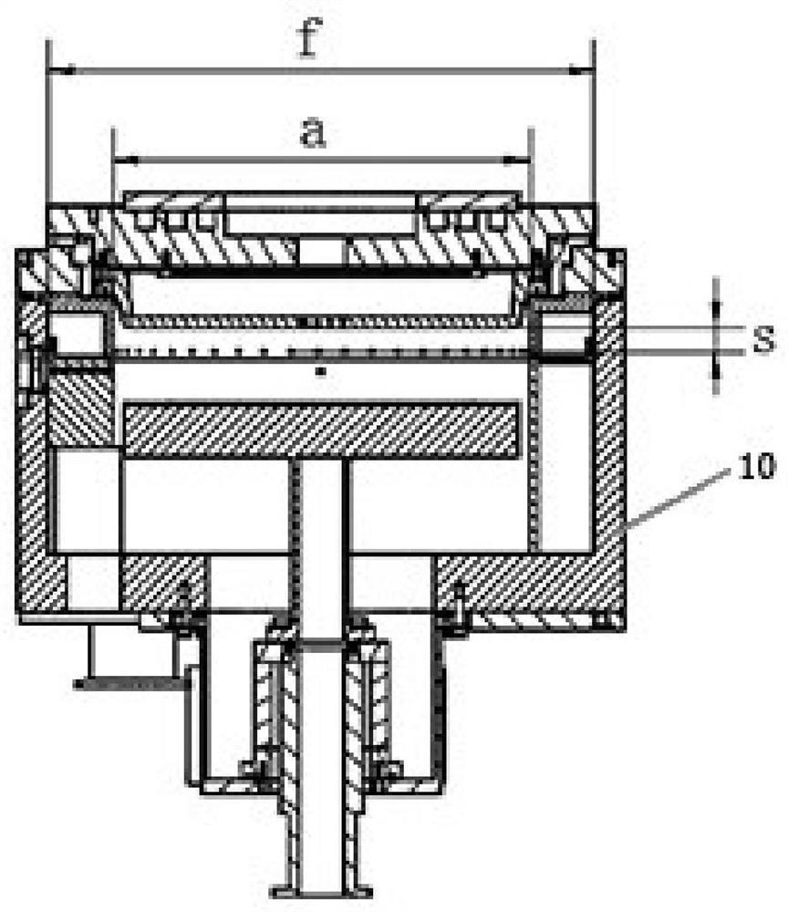 Cavity lining device for improving PECVD (plasma enhanced chemical vapor deposition) cleaning efficiency