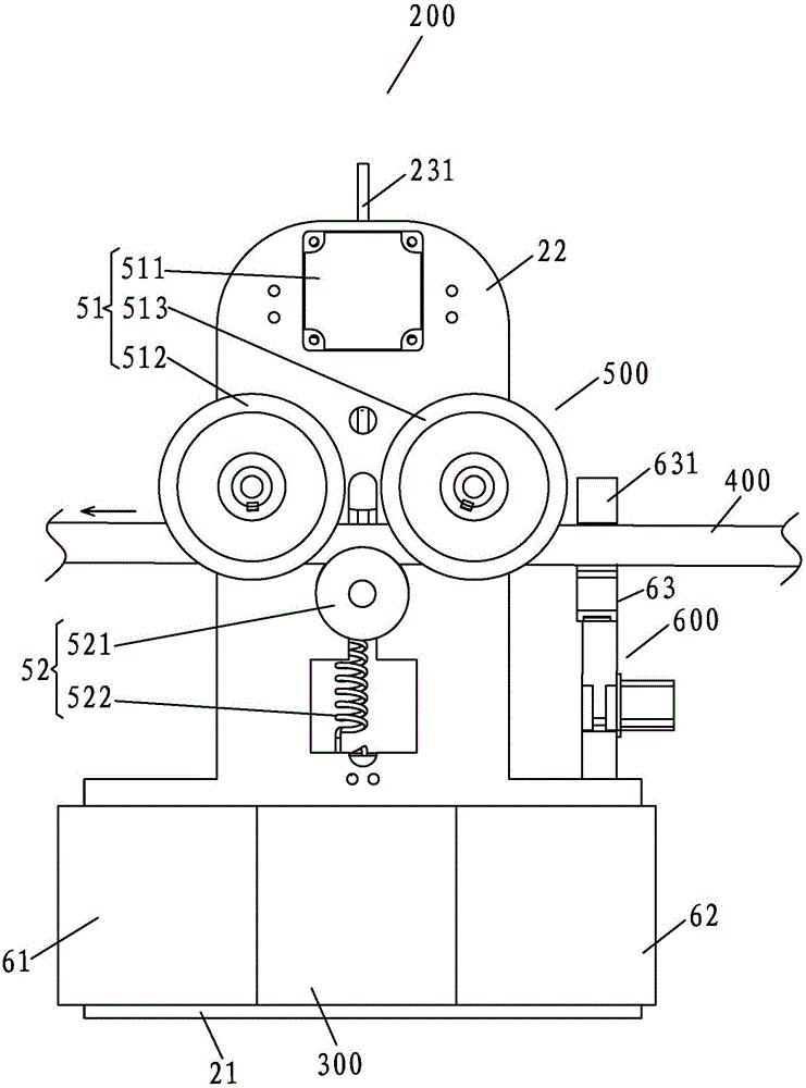 Automatic spraying robot for overhead transmission line