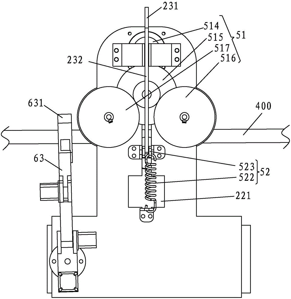 Automatic spraying robot for overhead transmission line