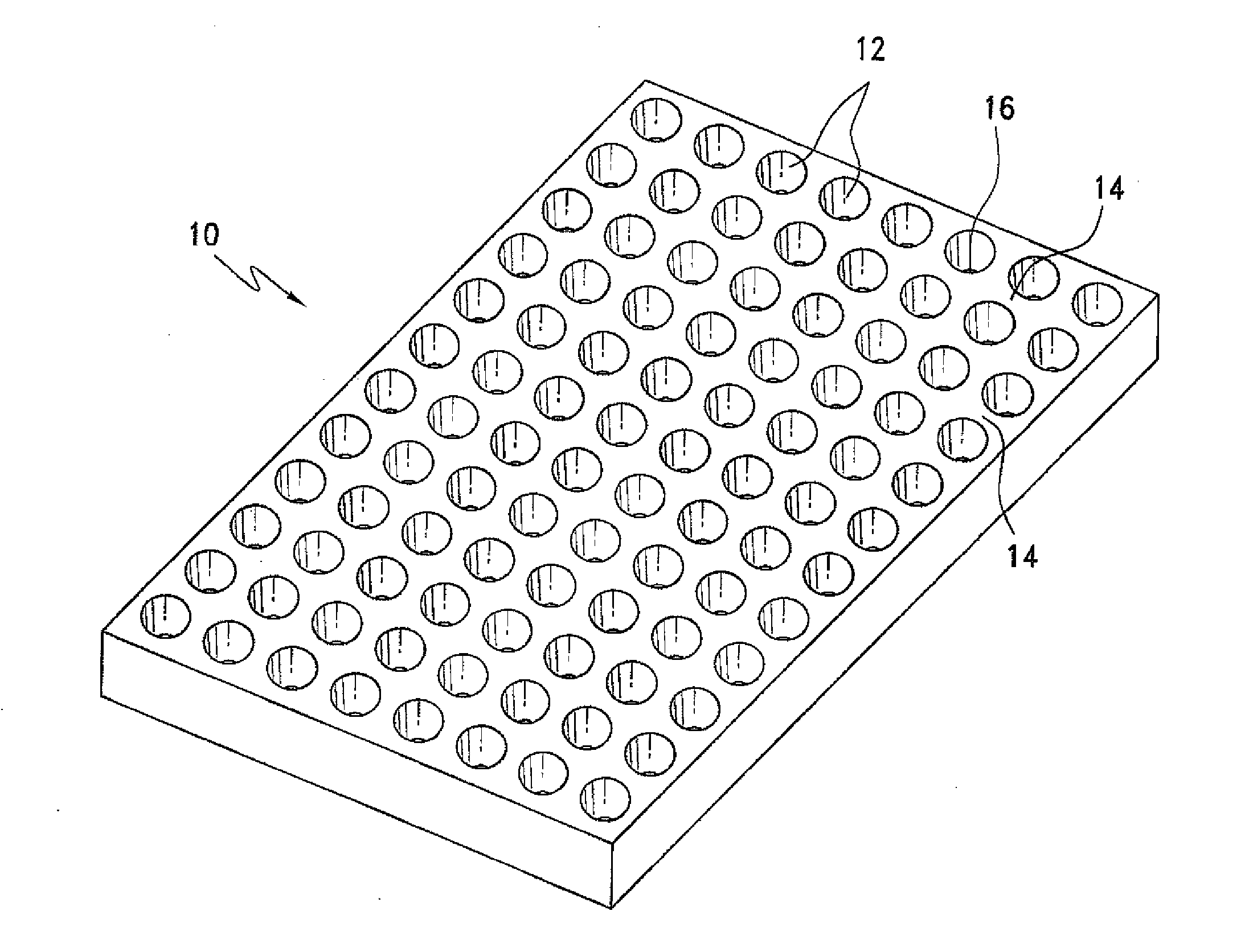 Pico liter well holding device and method of making the same