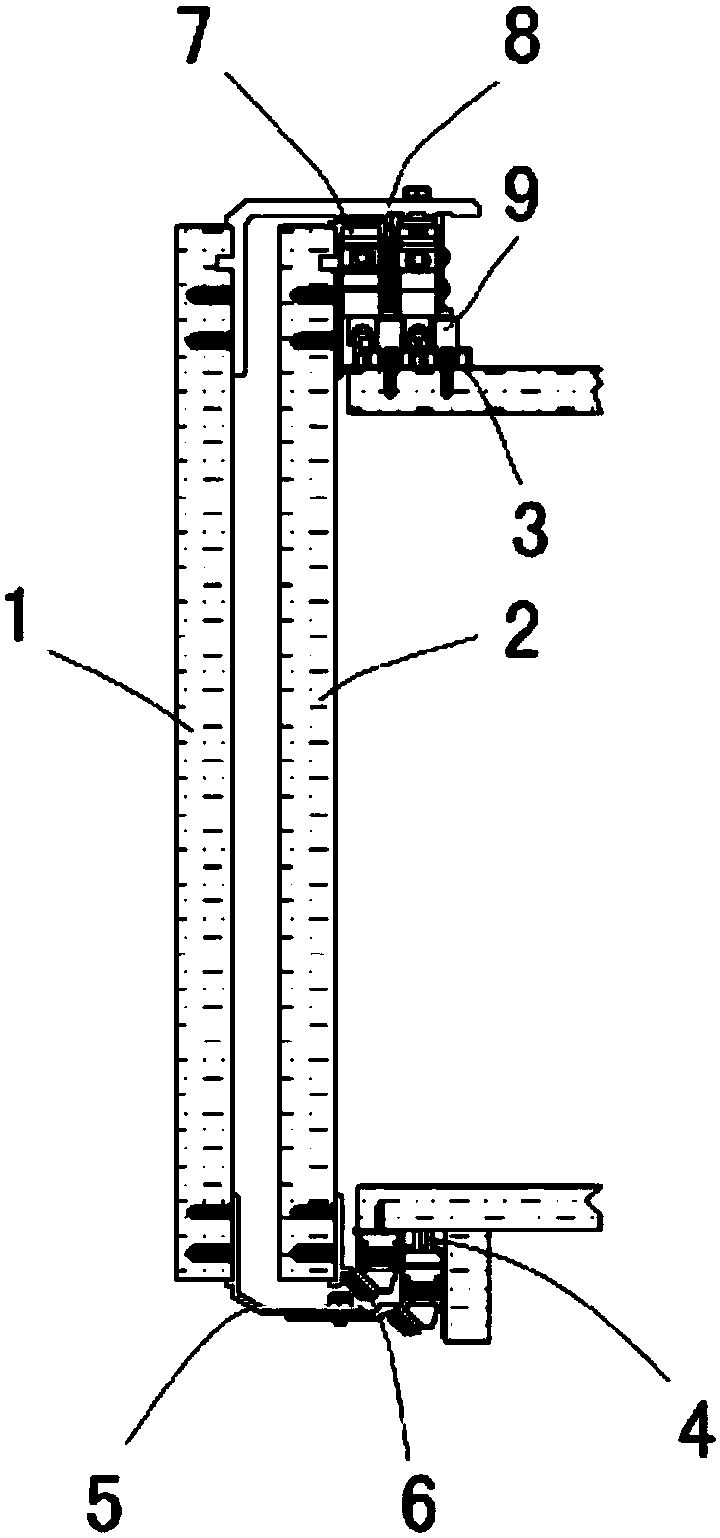 Bidirectional door locked elastically and automatically