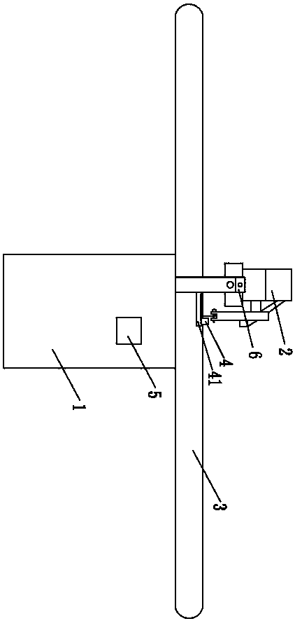 Fixed-length cutting device for PVC plastic floor