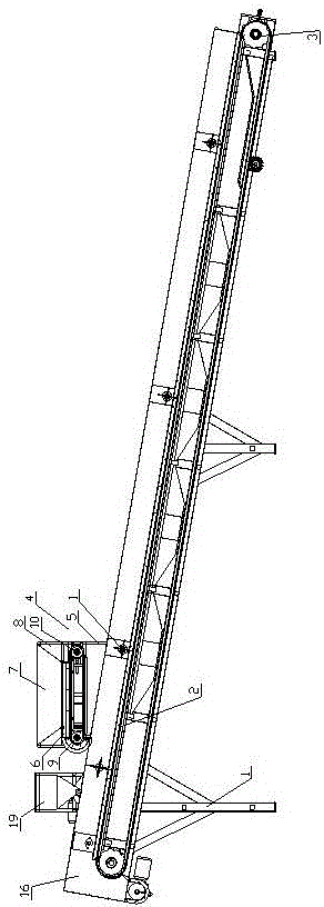 On-line grain charging and cooling device in alcohol brewage production and grain addition and mixing method