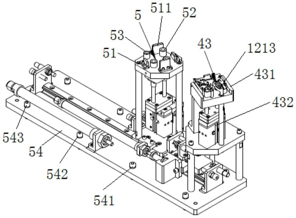 Automatic assembling equipment and assembling method for door lock shell assembly